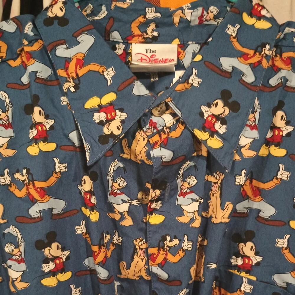 Vintage Disney Store - Mickey Donald Goofy & Pluto - XL - Short Sleeve Button Up